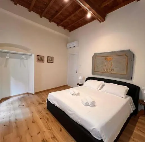 Sprone Apartments In Florence